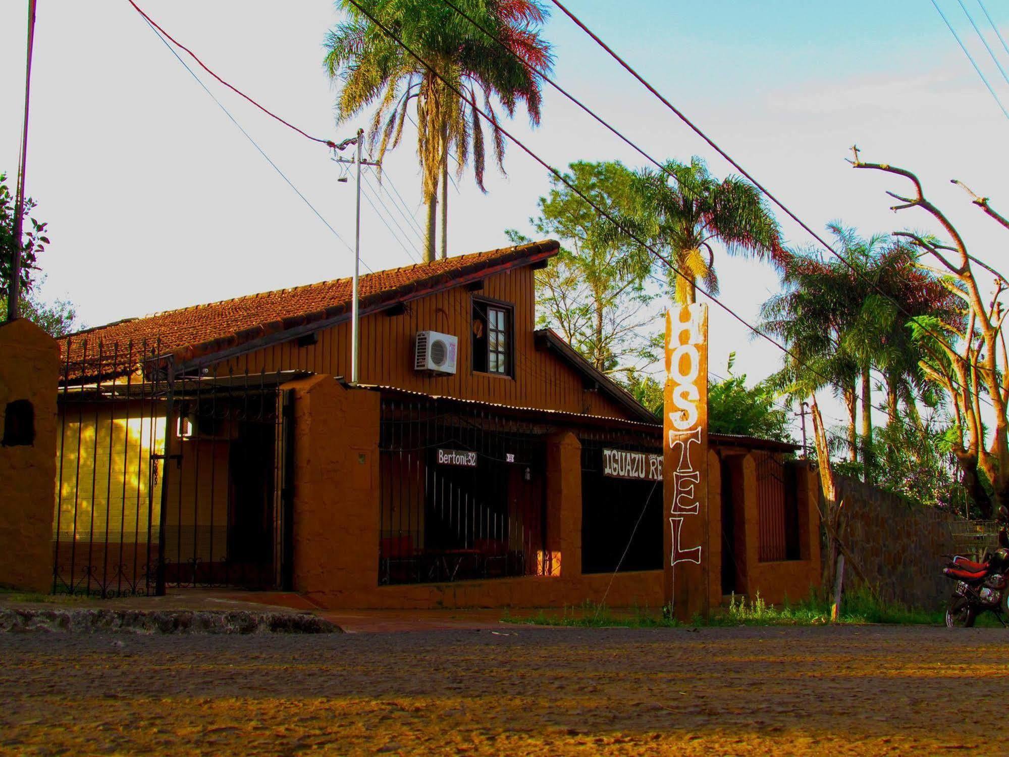 Iguazu Rey Hostel Puerto Iguazú Exteriör bild